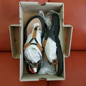 NIB Born Concept Leather Thong Sandal